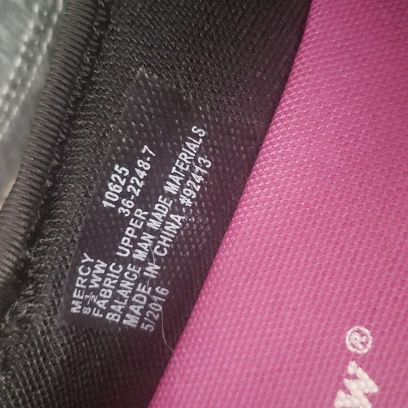 Super cute Comfortview walkers in excellent condition. Women's size 9 - Picture 3 of 6